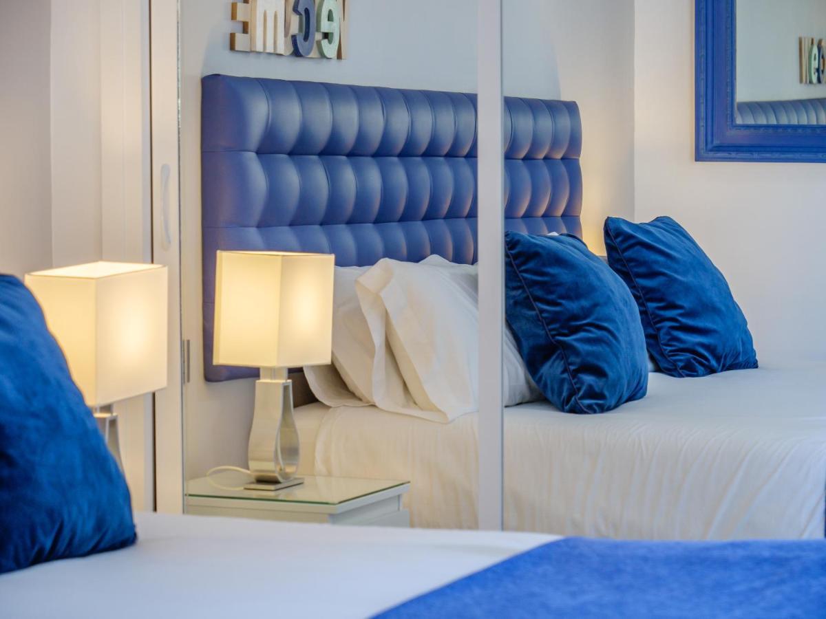 Honeymoon Apartments 贝纳尔马德纳 外观 照片