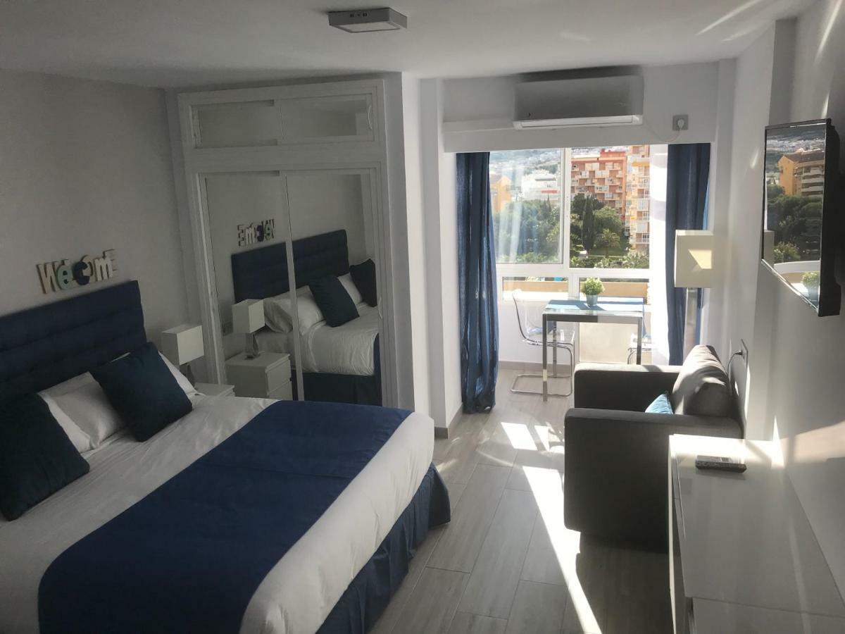 Honeymoon Apartments 贝纳尔马德纳 外观 照片