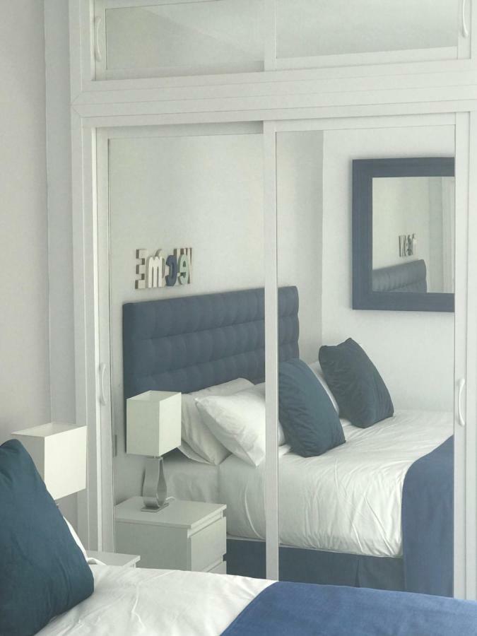 Honeymoon Apartments 贝纳尔马德纳 外观 照片