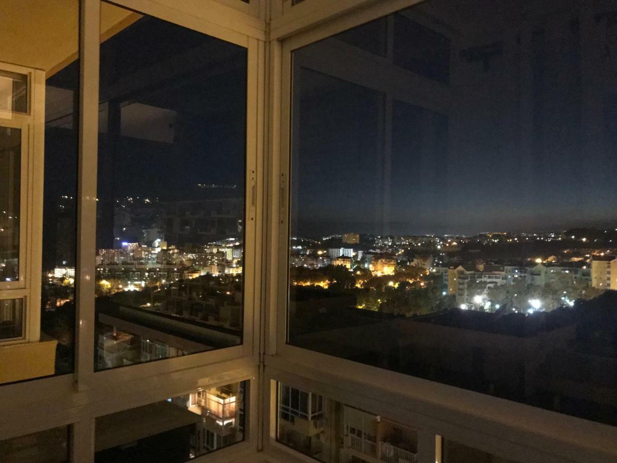 Honeymoon Apartments 贝纳尔马德纳 外观 照片