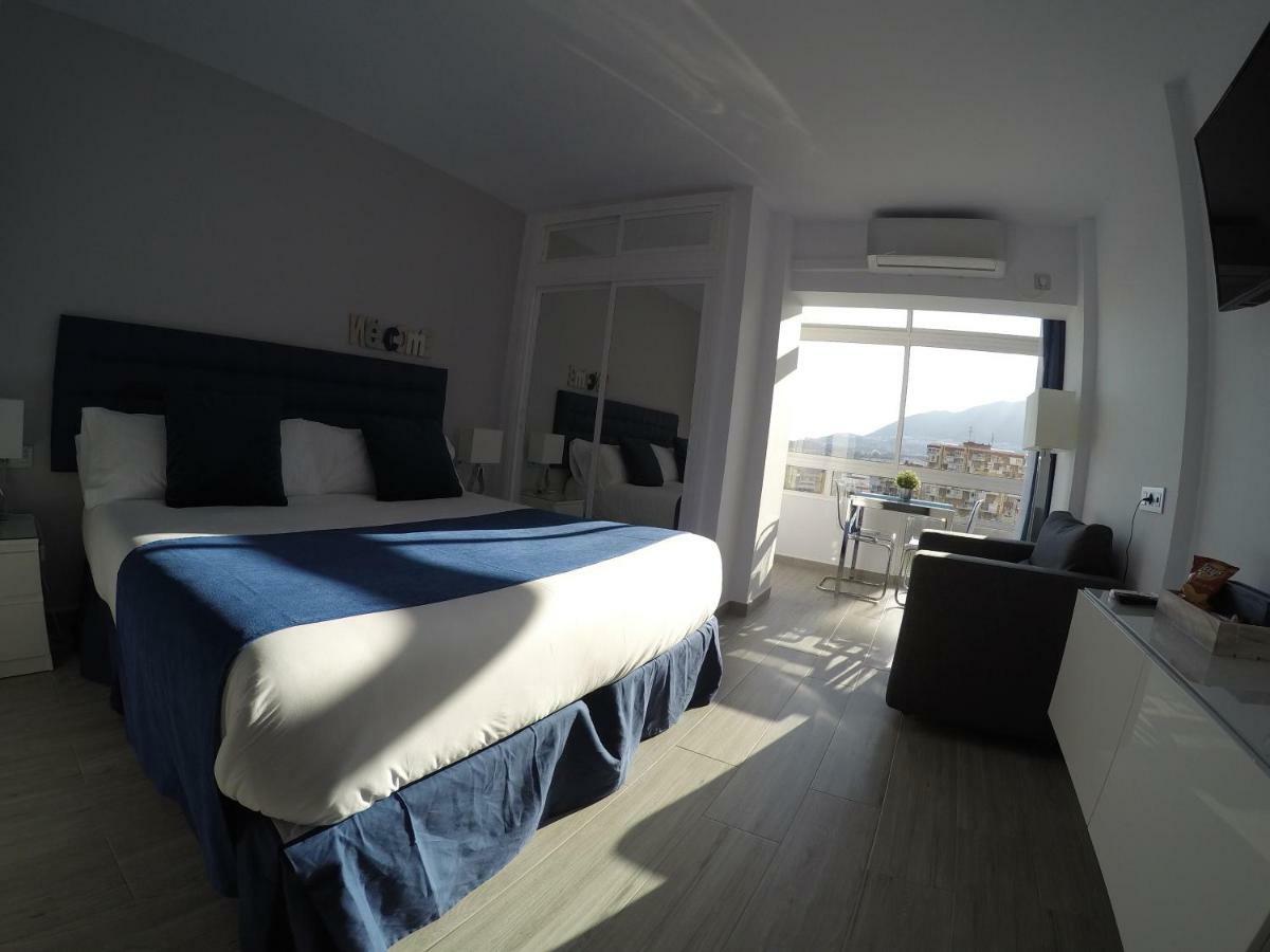 Honeymoon Apartments 贝纳尔马德纳 外观 照片