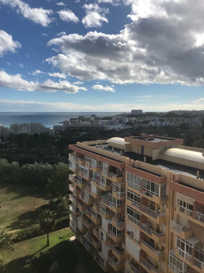 Honeymoon Apartments 贝纳尔马德纳 外观 照片